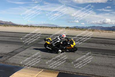 media/Nov-16-2025-Race Pace (Sun) [[8c5fa54630]]/Non Verified Riders (1st 20 Minutes)/3-Turn 3 Inside (11am)/